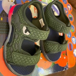Dinosaur light up sandals 🦖